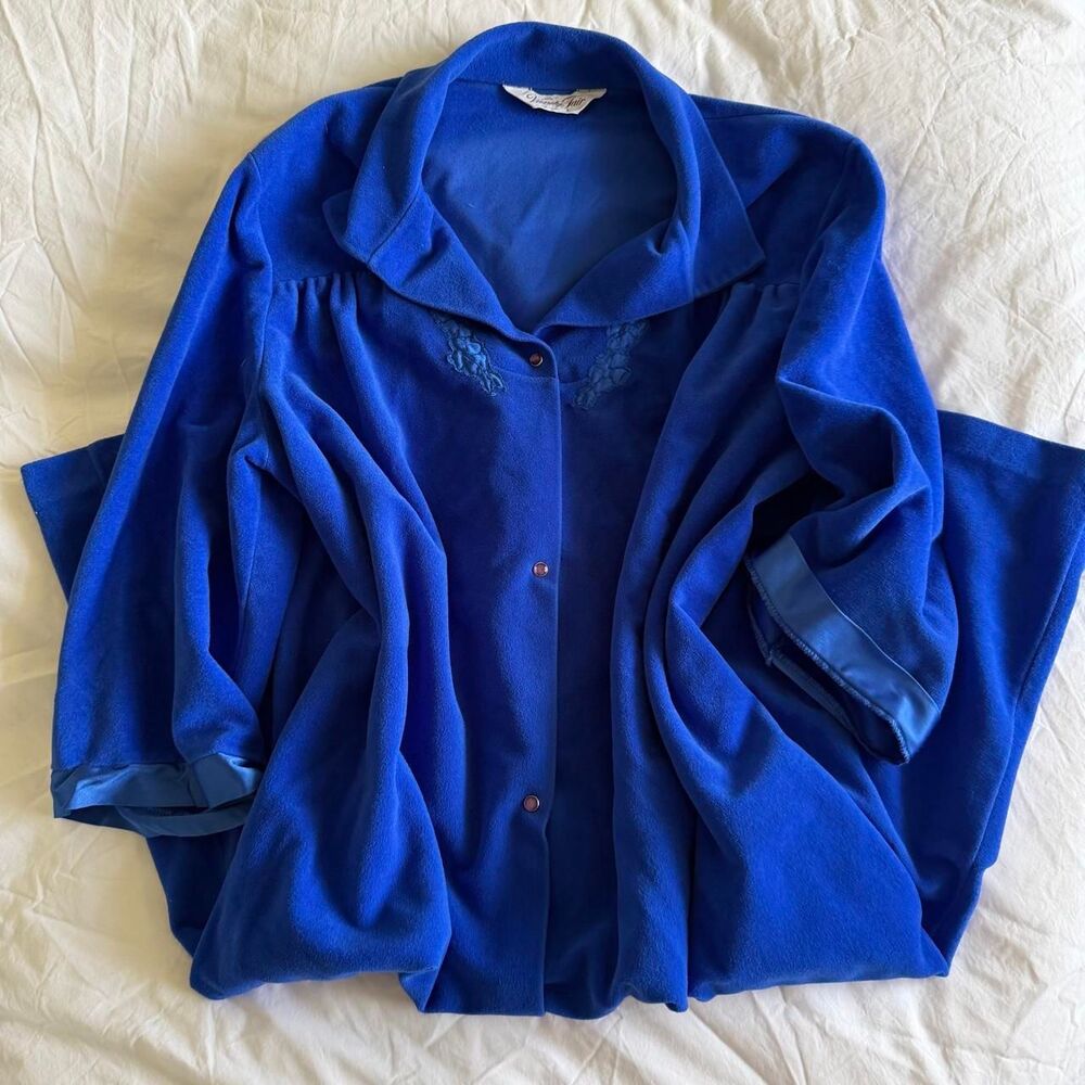 Vanity-fair Women's Blue Robe - Picture 5 of 8